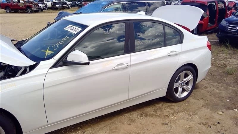 (LOCAL PICKUP ONLY) Fuel Tank Plastic Fits 12-18 BMW 320i 1131147 Foto 2 de 4