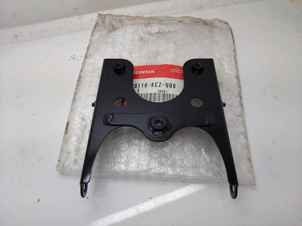 Honda XR250L Stay Comp Number Plate Bracket 80110-KCZ-U00.Genuine.Nos.NEW - Image 3 of 3