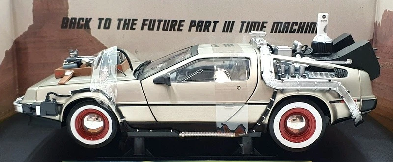 Sunstar 1/18 Scale 2712 Back To The Future Part 3 Time Machine Delorean - Image 4 of 4