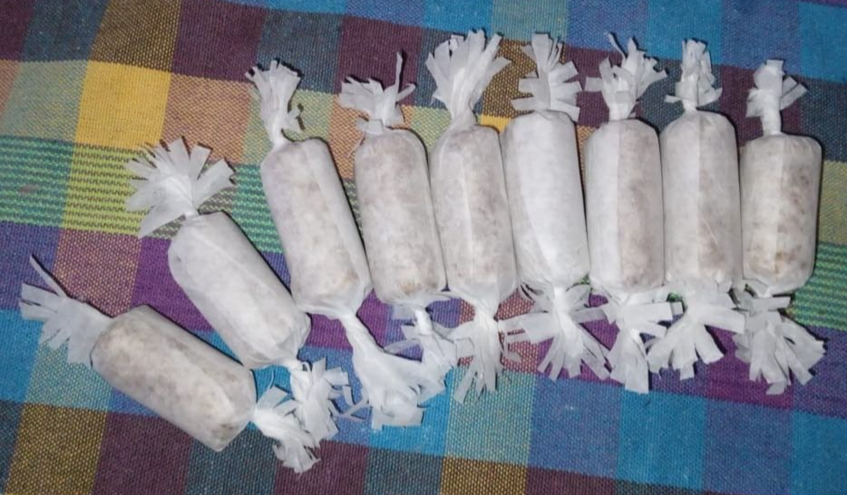 Gingelly Rolls (Thala Karali) with Jaggery & Sesame Seeds Homemade ...