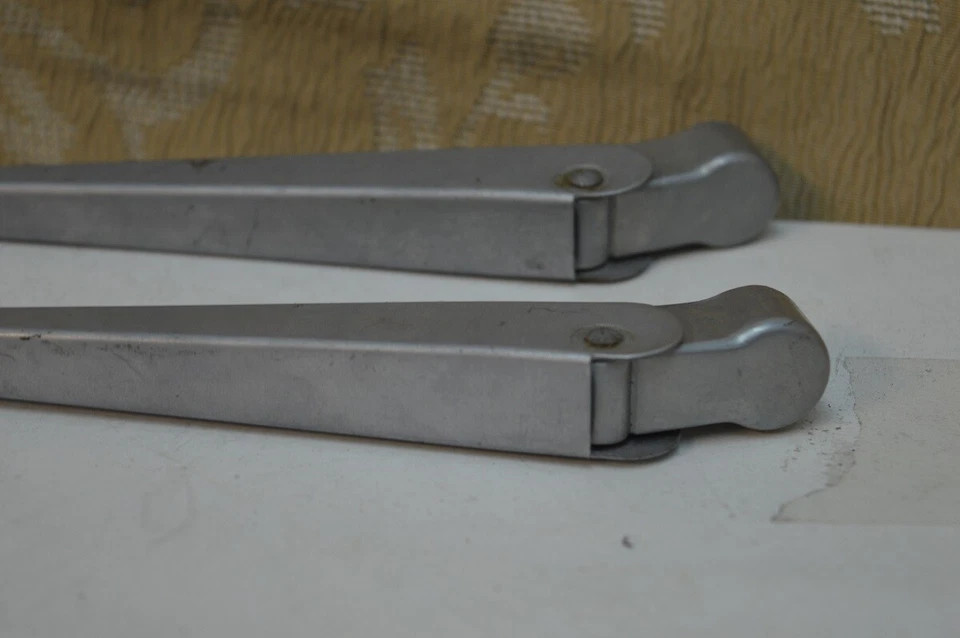 2 BRAZOS LIMPIAPARABRISAS ORIGINALES TOYOTA トヨタ TOYOPET CROWN RS40 RS41 # 85190-30020 Foto 2 de 4