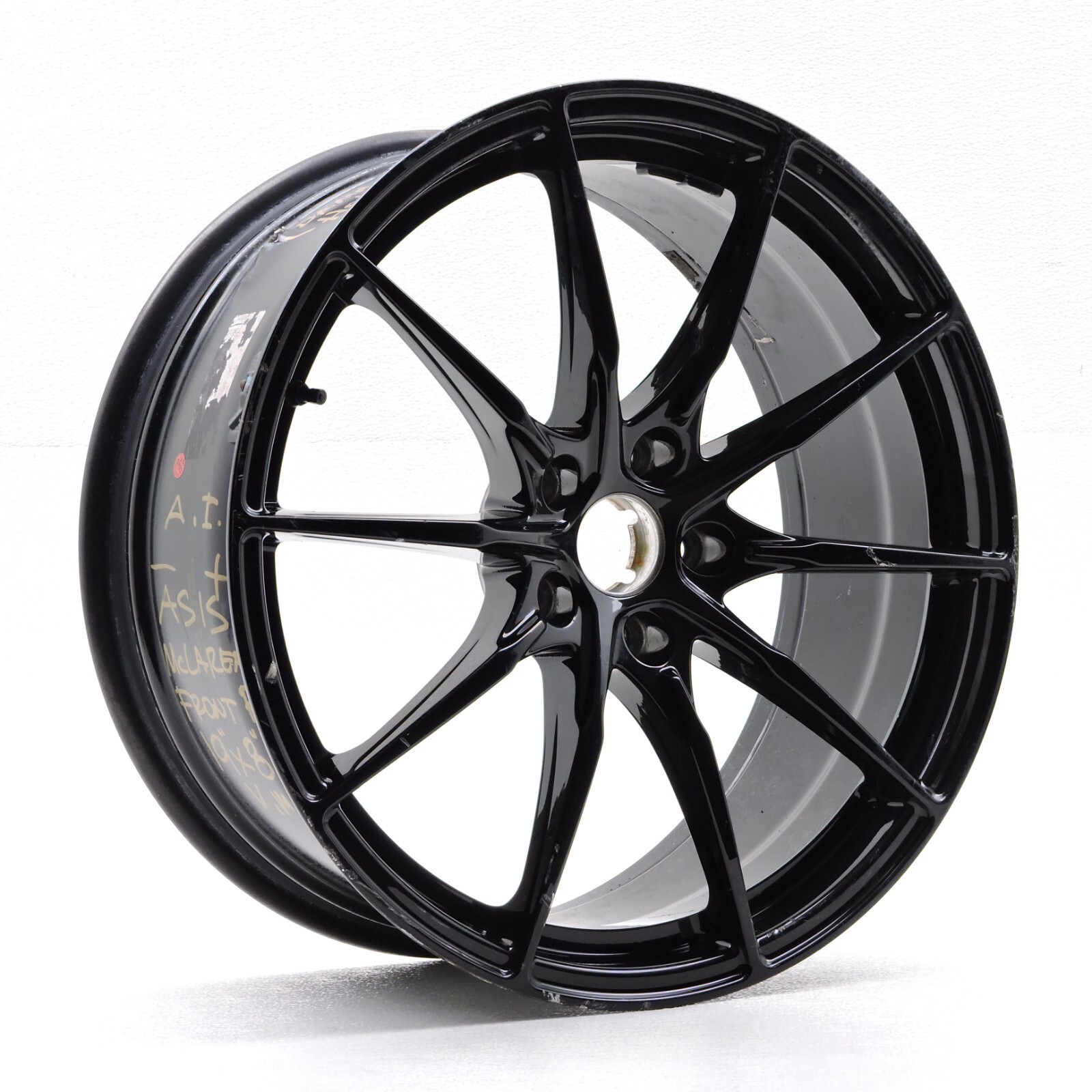 19-21 Mclaren 600LT 19 19x8 Rim Front Ultra Lightweight Wheel ET32.75 Bad -2424B