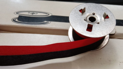 1x GEHA GR. 52 Farbband naturseide SEIDE Schwarz/Rot 13mm 1/2'' x 5m Metalspule