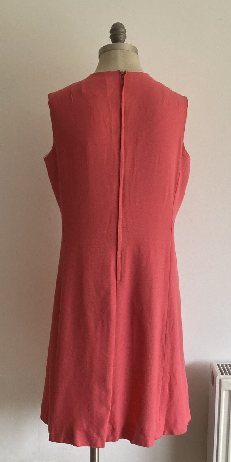 1950s/60s Vintage Coral/Cream Dress, 19.5" pit to pit, Goodwood? 4