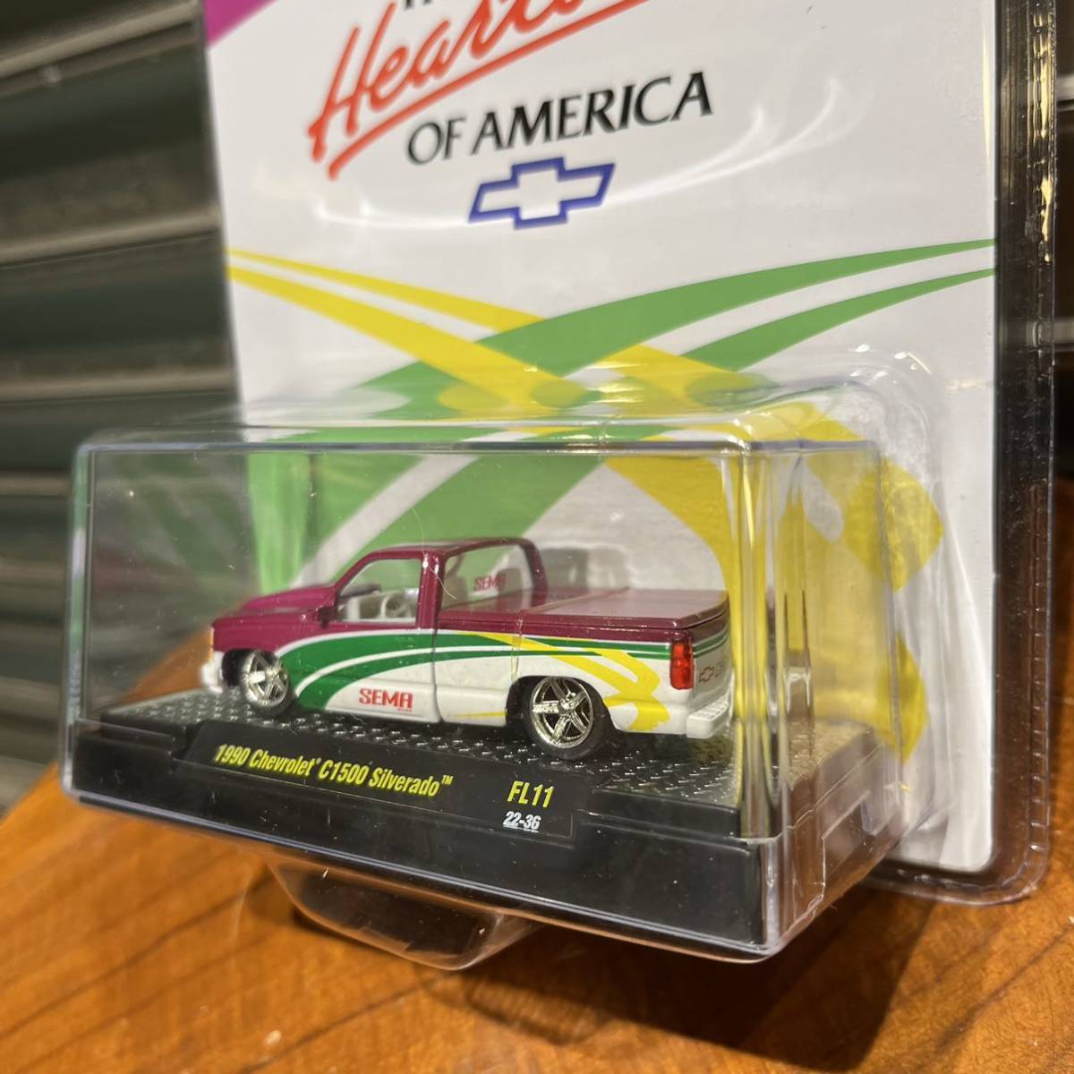 M2 Machines 2022 Sema Exclusive 1990 Chevrolet C1500 Silveradosema 