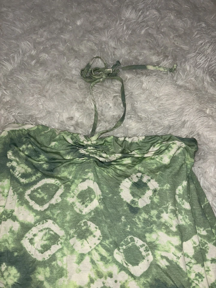 Olian Maternity Women’s Sz. L Green Design Halter Tie Sleeveless Top. Pretty - Image 2 of 4