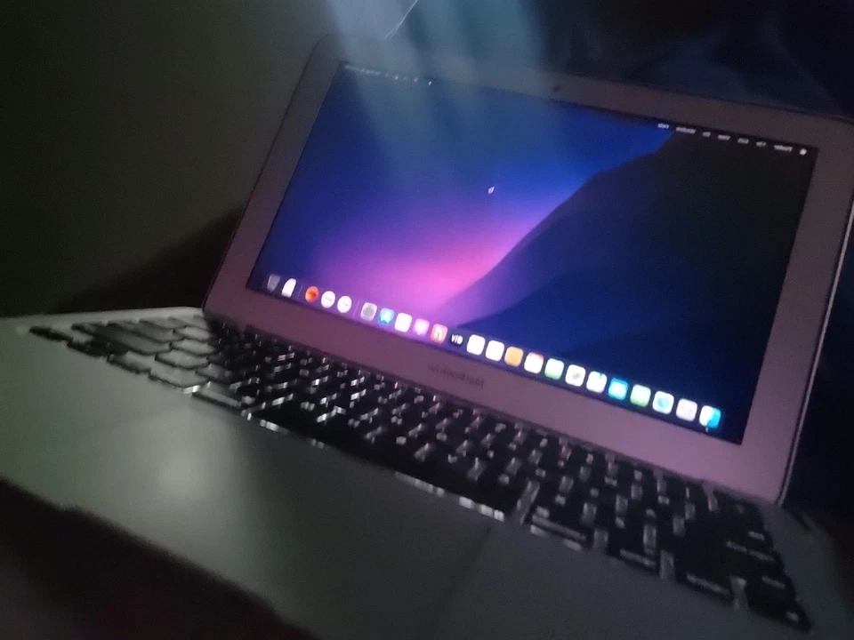 Apple MacBook Air 2014 Core I5-4260u 1.4ghz 4gb RAM 128gb SSD 13" Mojave - Image 4 of 4