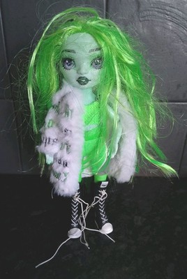 Rainbow High Rainbow Vision Neon Shadow Harley Limestone Puppe ohne Zubehör 