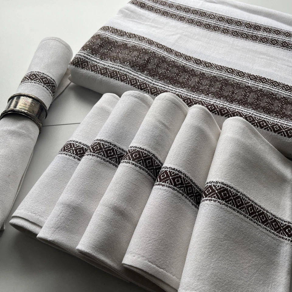 Large Linen Tablecloth & 6 Napkin Set White with Brown Woven Detail 200 x 134 vm - Image 3 of 4