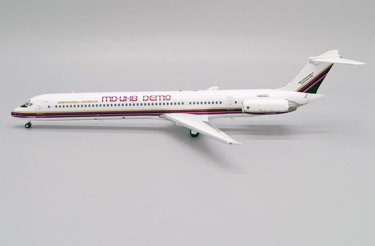 McDonnell Douglas MD-81 Reg: N980DC JC Wing Scale 1:200