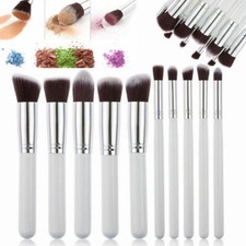 makeup brush