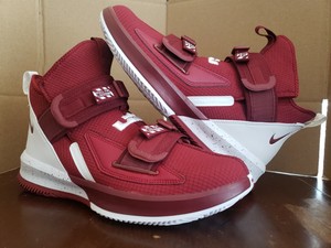 lebron james burgundy shoes
