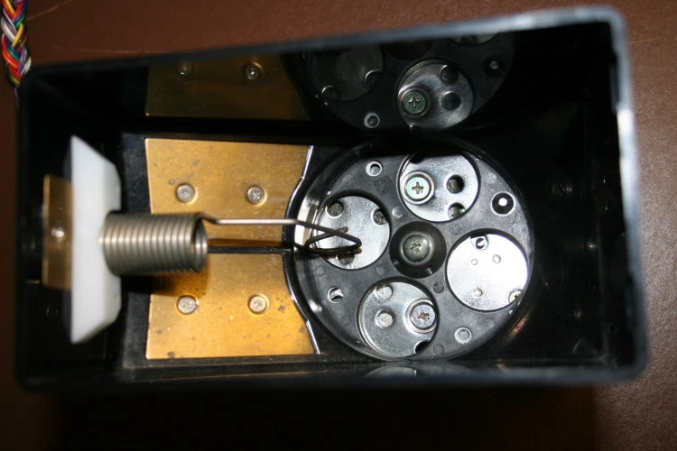 Coin hopper SA-595 w/expansion bowl $1 coins Asasi-Seiko Unused takeoff - Image 4 of 4