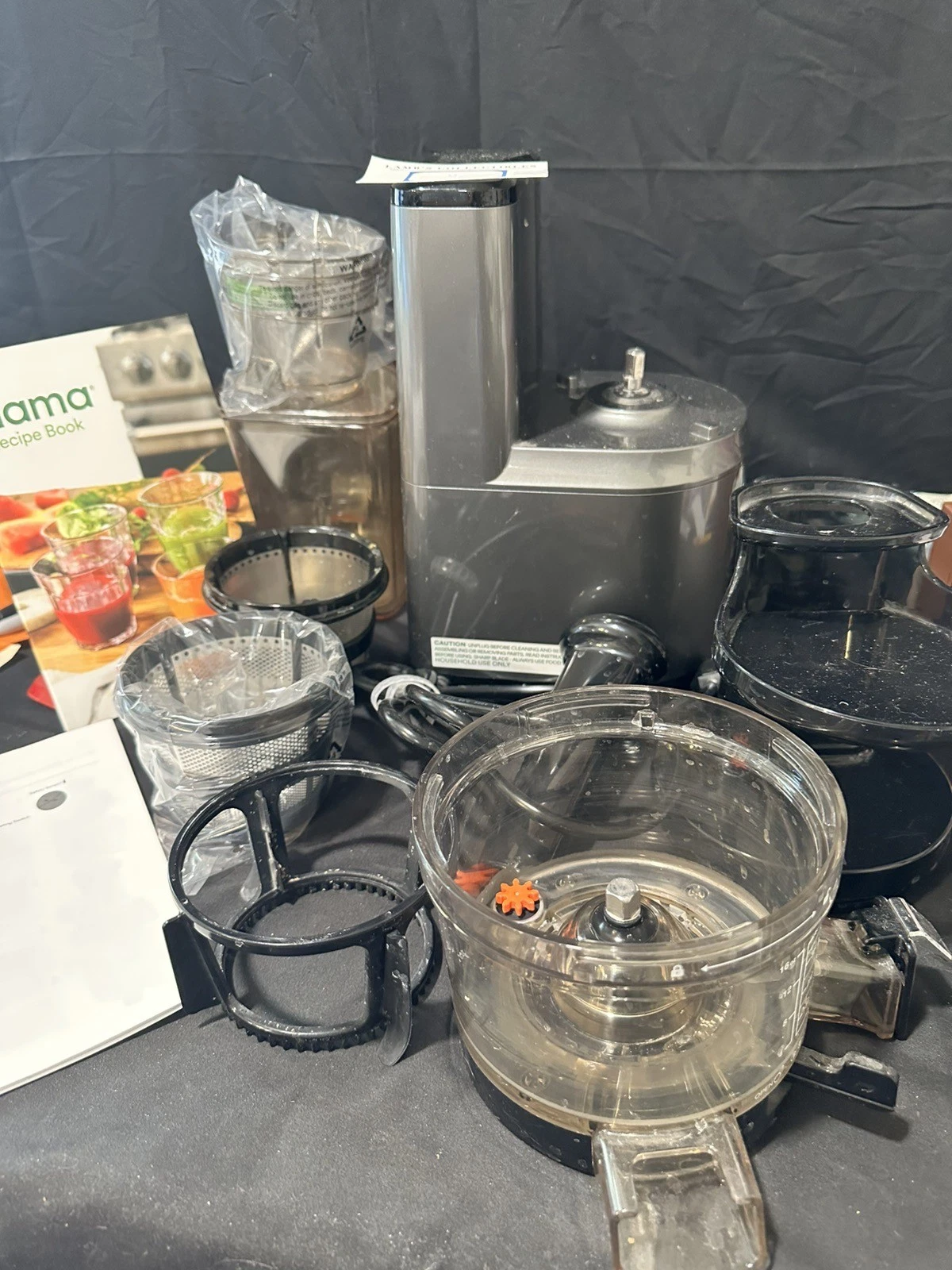 nama J 1 cold press juicer pre-owned w/Owner Manual Recipe Book see description
Opens in a new windo