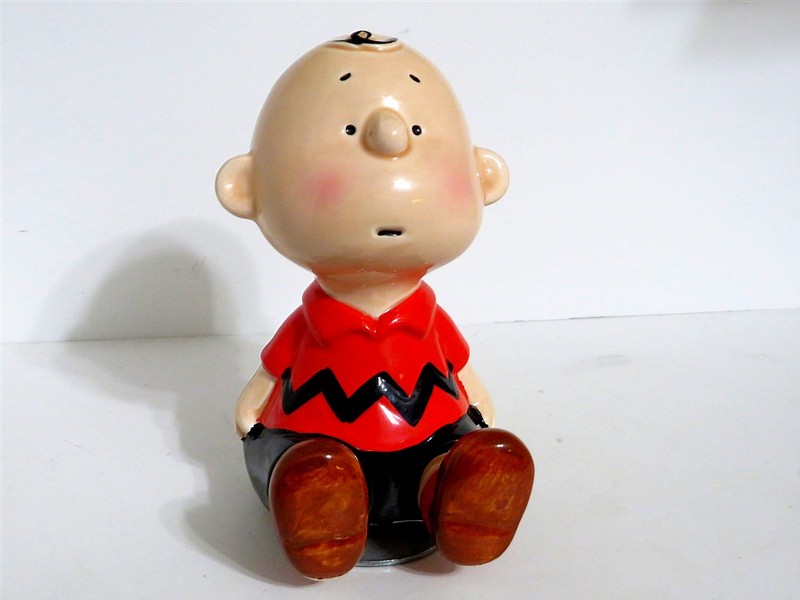 SNOOPY PEANUTS CHARLIE BROWN VINTAGE CERAMIC MUSIC BOX FIGURE FIGURINE 1984