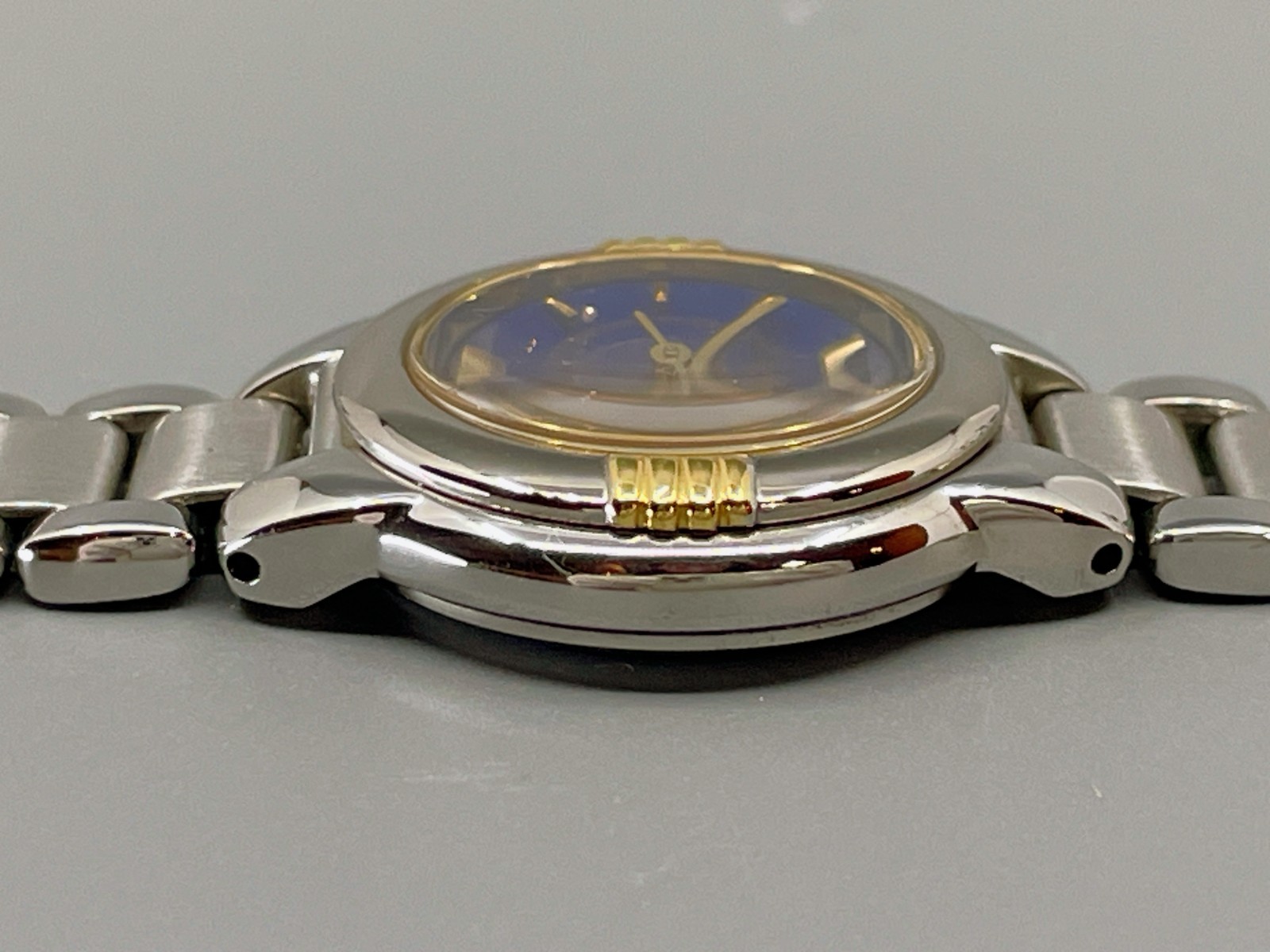 【Near Mint】Yves Saint Laurent Women's Qz 23mm Watch Navy Dial Gold US Stock thumbnail 17