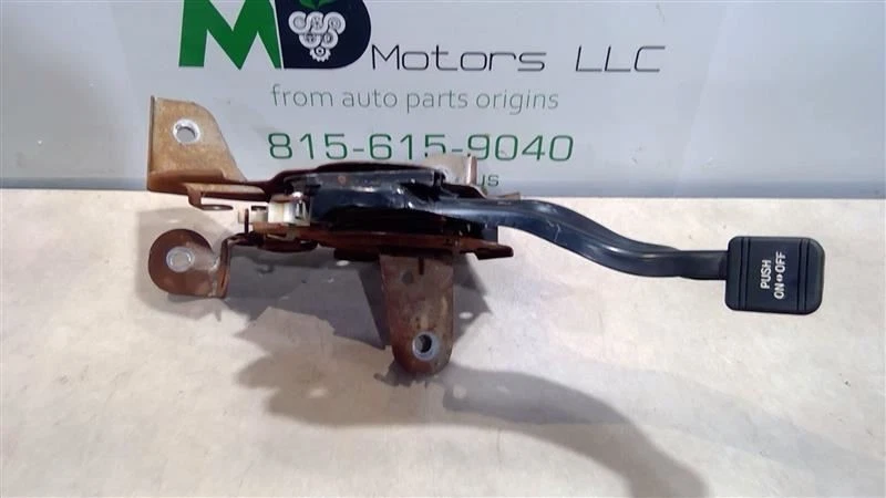 2018 - 2020 NISSAN ROGUE SPORT EMERGENCY PARKING ASSIST STOP BRAKE PEDAL - Image 2 of 4