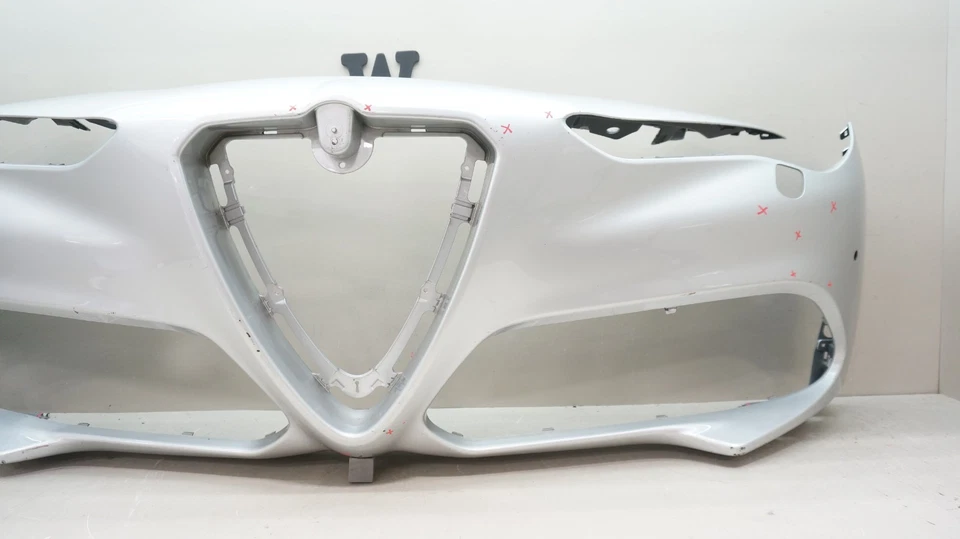 2018-2022 阿尔法·罗密欧 Stelvio 前保险杠盖面板 原始设备制造商 50549458 — 第 4/4 张图片