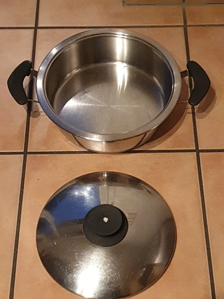  AMC 7056 Kochtopf 24cm mit Deckel 