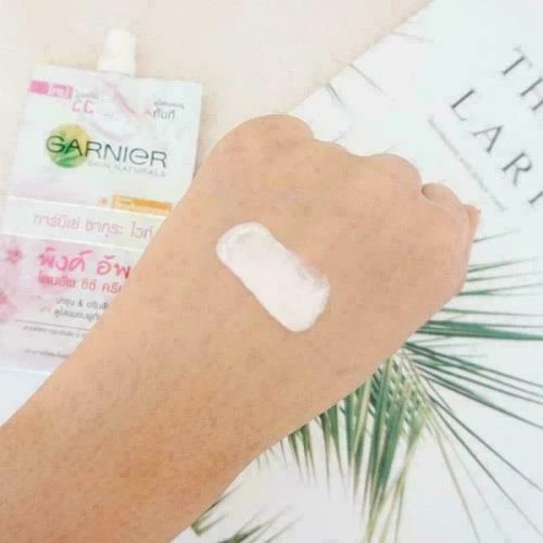 Garnier Sakura Whiten Bright Pink up Tone Up CC Cream 7 g 0.24 oz Box of 6 - Image 4 of 4