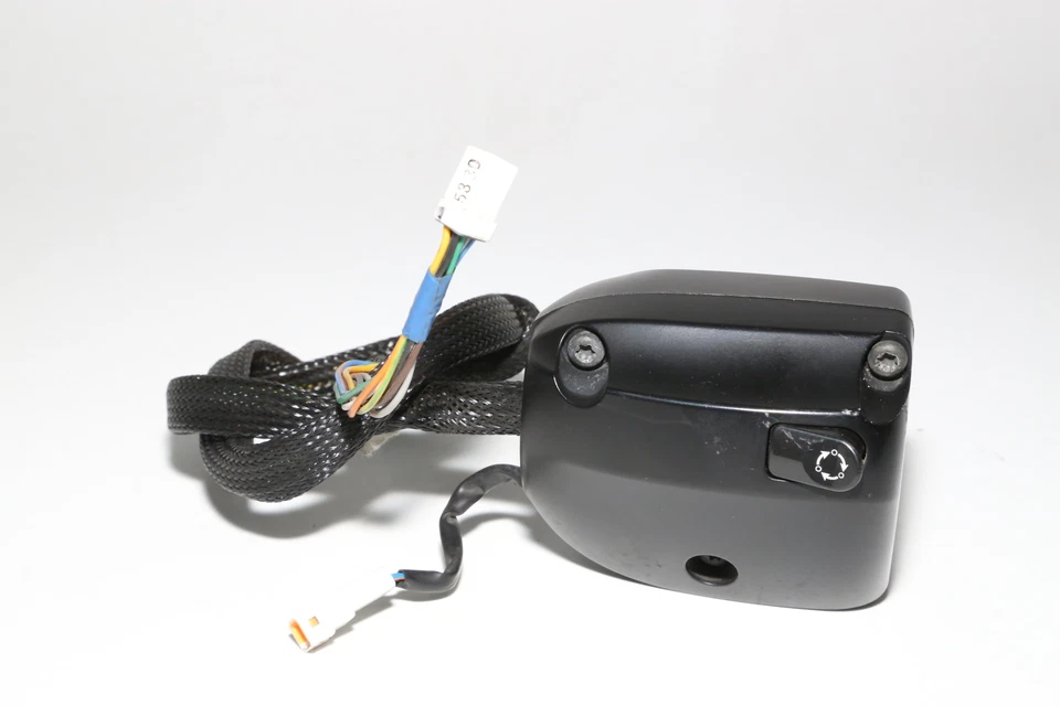 Interruptor de señales de cuerno con clip izquierdo Indian Chief Dark Horse 14-18 OEM  Foto 4 de 4