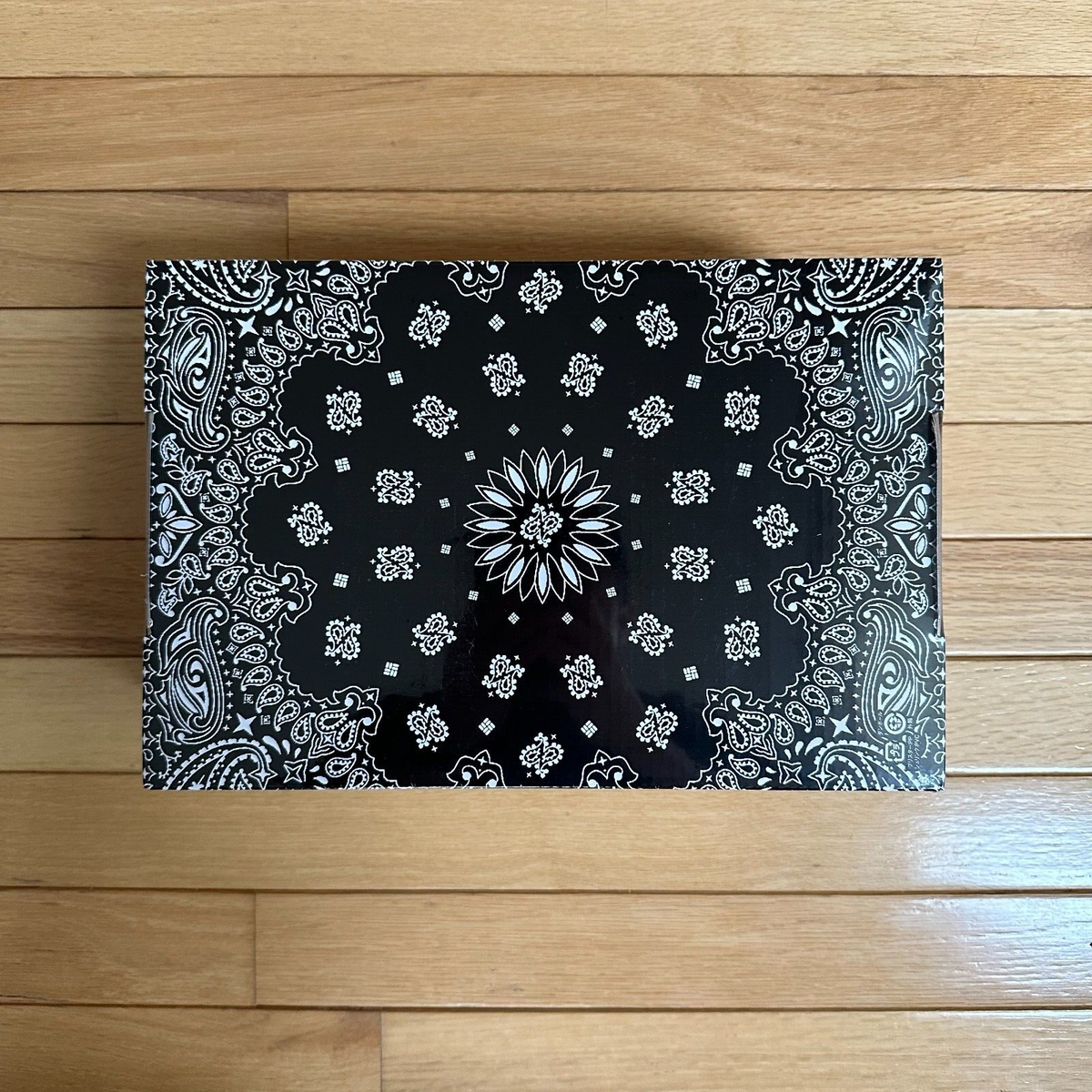 ATMOS BLACK BANDANA BEARBRICK 400% & 100% BE@RBRICK - UNOPENED