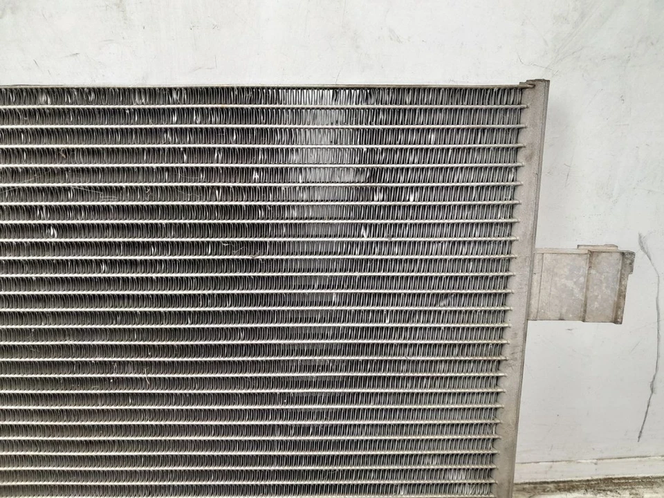 Range Rover Velar R-dyn L560 2018 Air Con Radiator GX7319710BC - Image 3 of 4