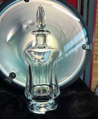 Elegante große Kristallglas-Karaffe mit geschliffenem Glasstopfen - Bild 1 von 4