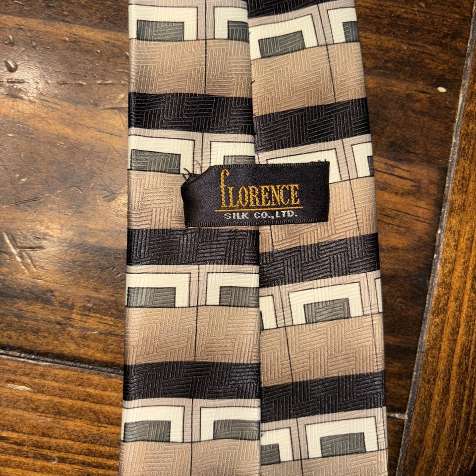 Corbata Florence vintage de seda para hombre, diseño geométrico blanco/negro/bronceado/verde Foto 4 de 4