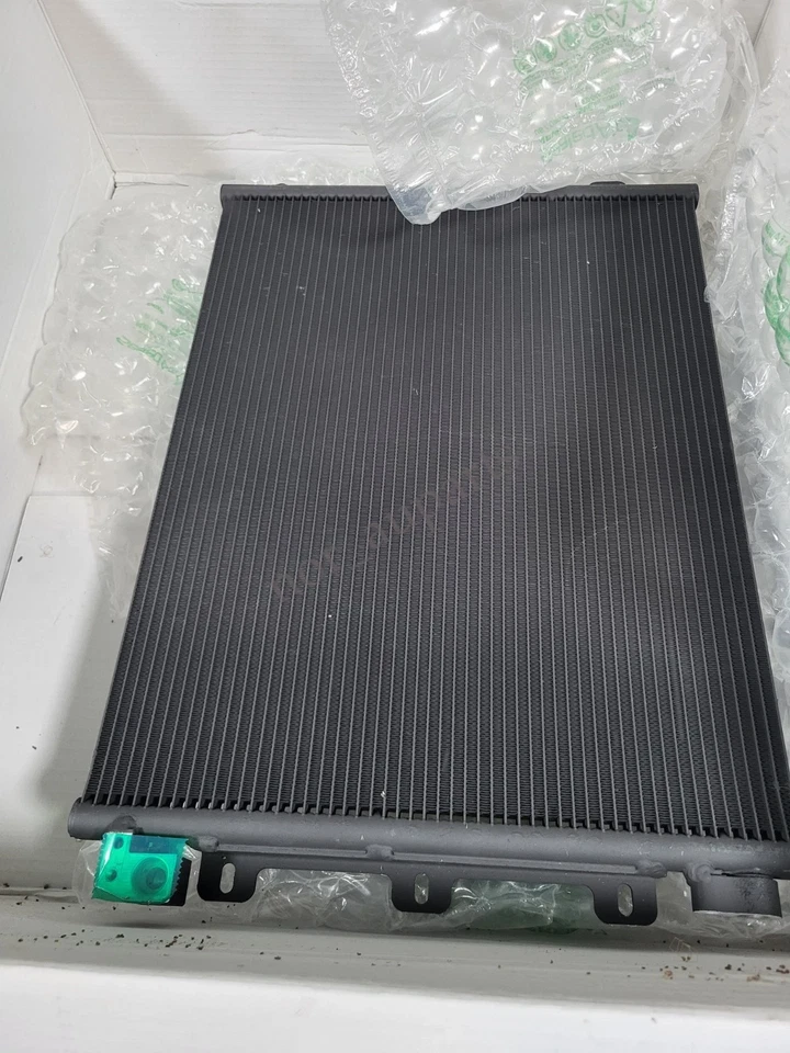 Condensador de aire acondicionado 262836 para Ferrari 458 Spider LaFerrari 488 F8 SF90 Foto 3 de 4