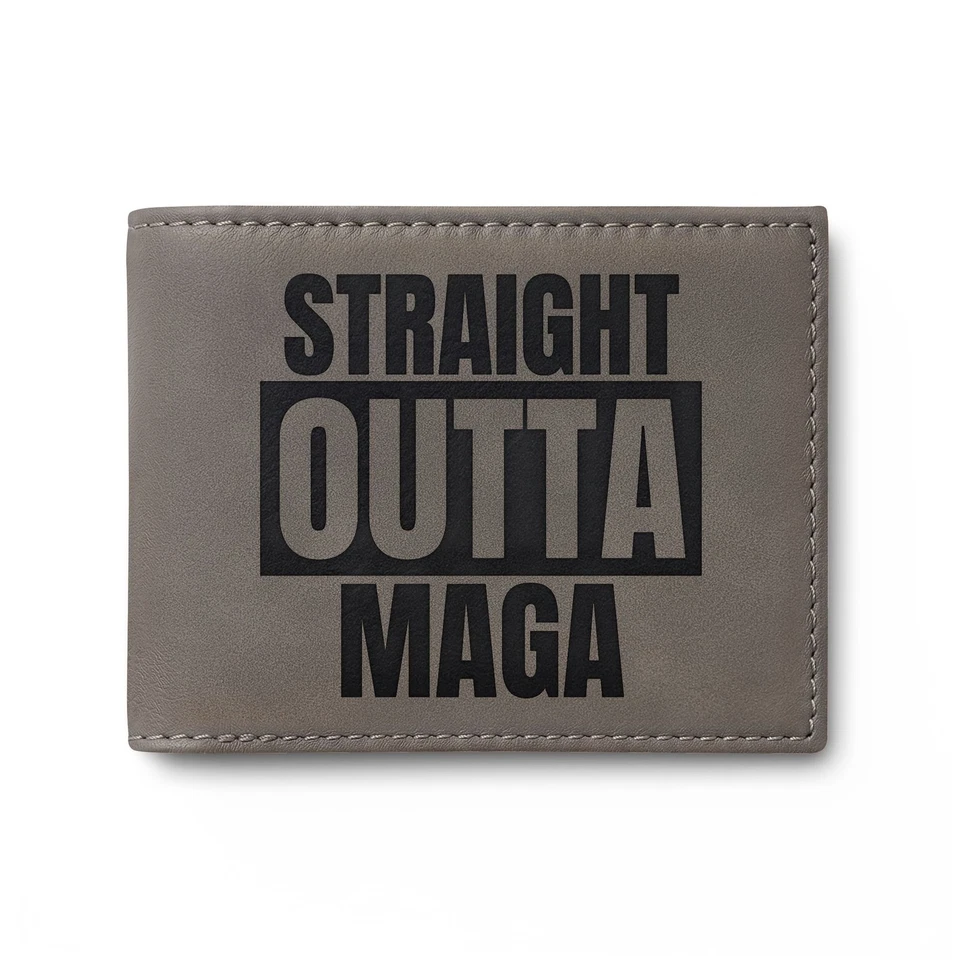 雕刻 Straight Outta MAGA 钱包 | 双折钱包 — 第 1/1 张图片