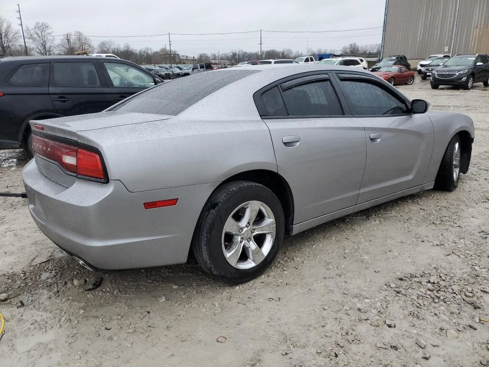 Used Right Tail Light Assembly fits: 2013 Dodge Charger quarter panel mounted Ri - Image 3 of 4