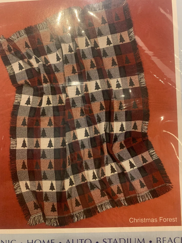 VTG Christmas Forest 100% Cotton Throw by Cannon HTF 50x60 Red Green White New - Image 2 of 4