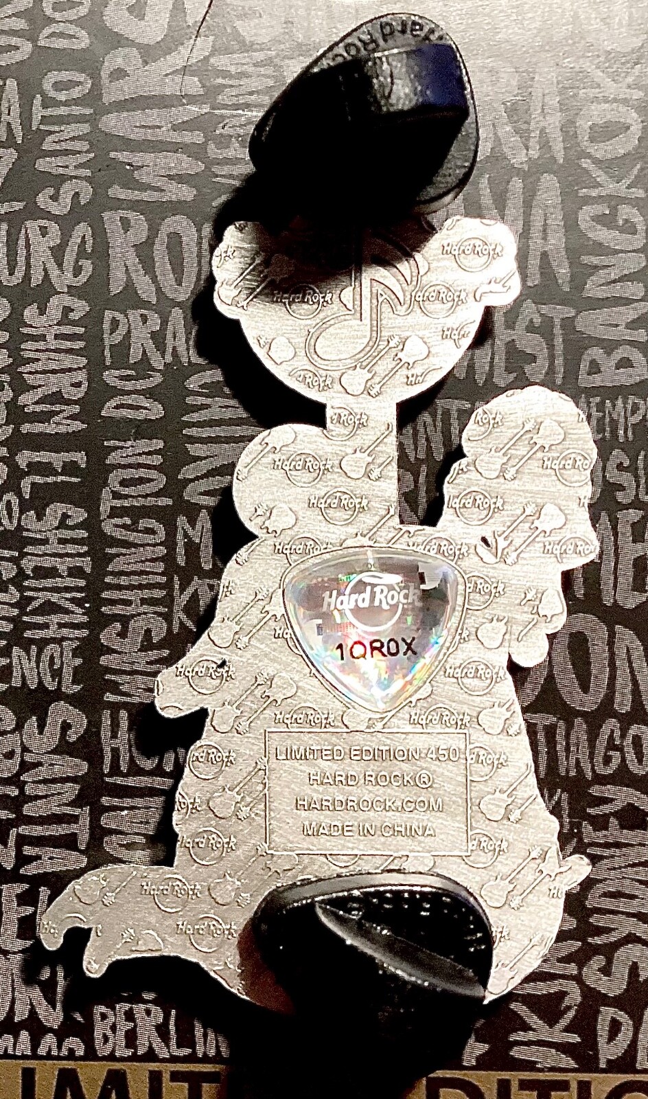 2024 HARD ROCK CAFE PRAGUE 3D BOHEMIAN PINSODY SKELETON & BEER KEG GUITAR LE PIN