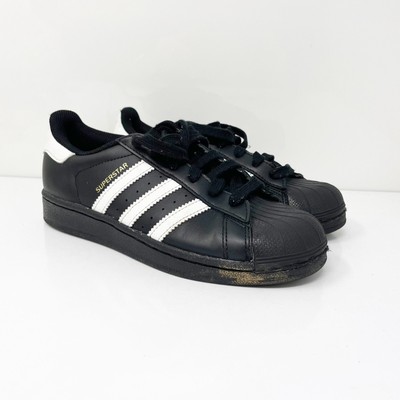 black adidas size 4