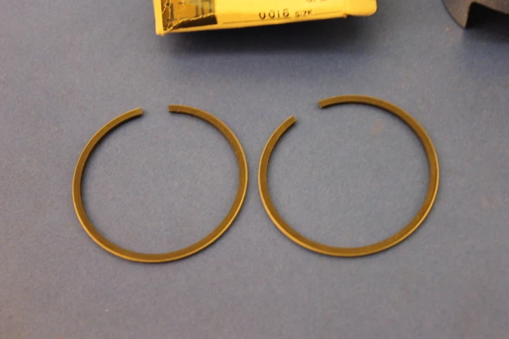 NOS Yamaha AS1 AS2C Piston 183-11635-03 And Ring Set 183-11-11601-11 (1ST O/S) - Image 4 of 4