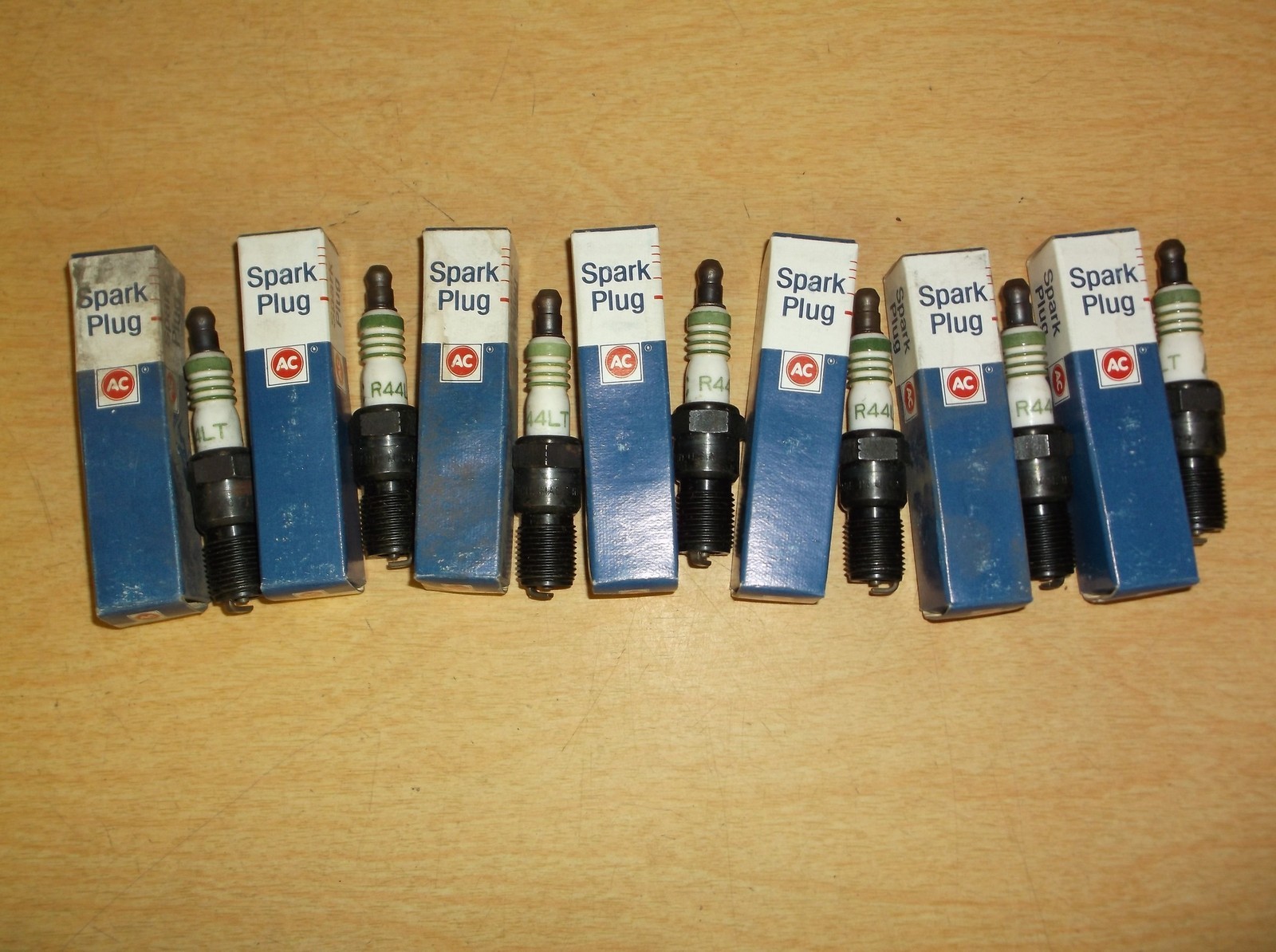 NEW AC Delco R44LT Gm Spark Plugs, Lot of 5 FREE SHIPPING