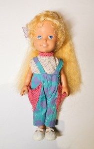 poupée dolly surprise