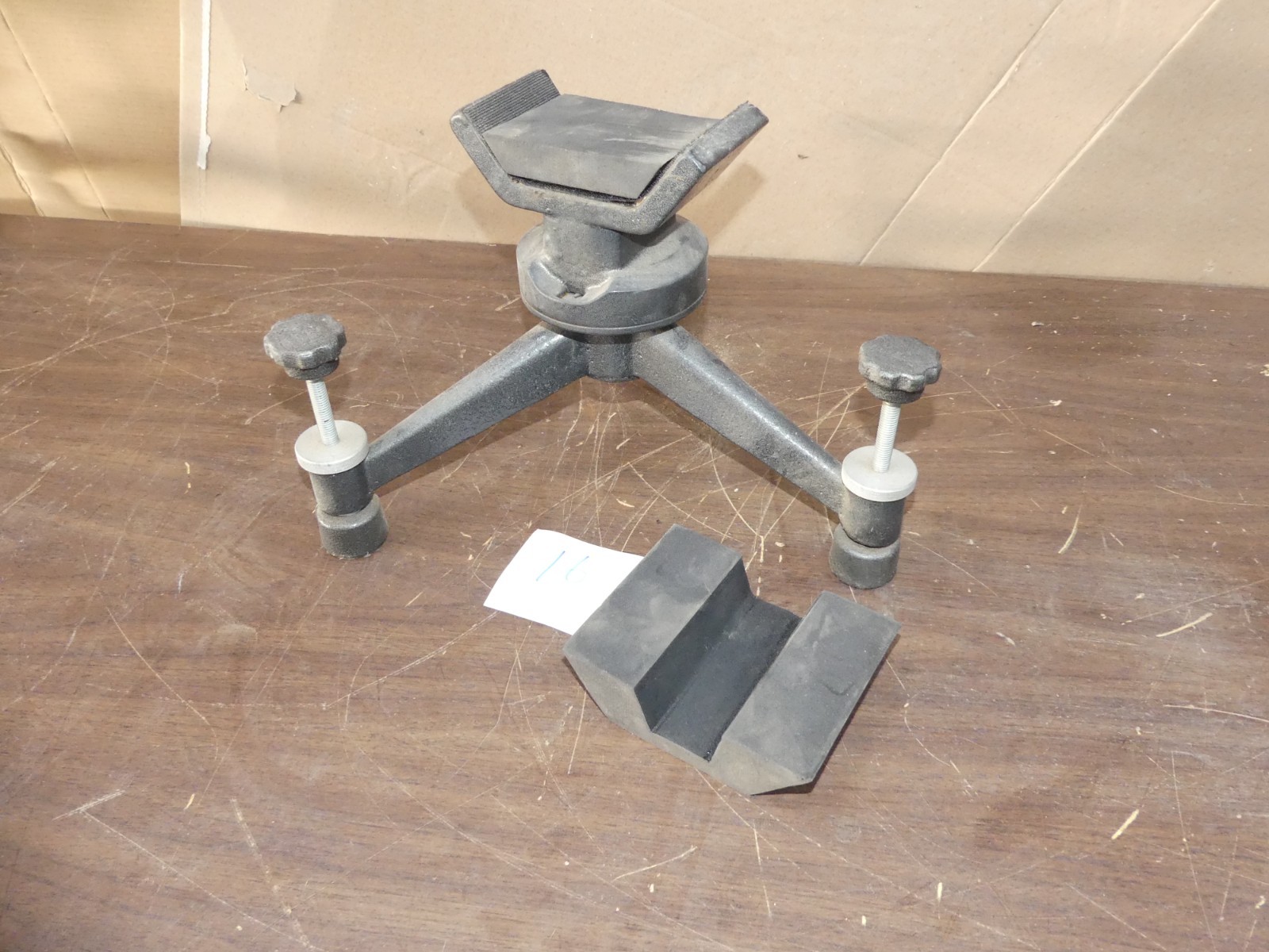 Front Shooting Rest for Big Guns with 3 point leveling