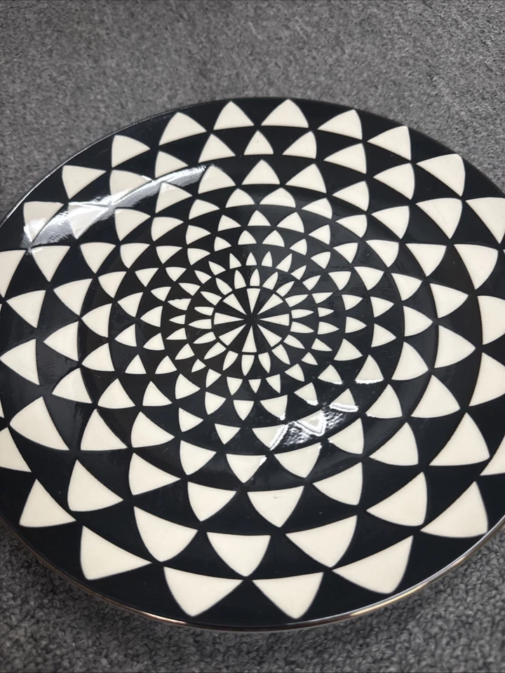 Conjunto de 6 pratos de tomilho e mesa preto e branco 8,25” e 1 10” - Imagem 3 de 4