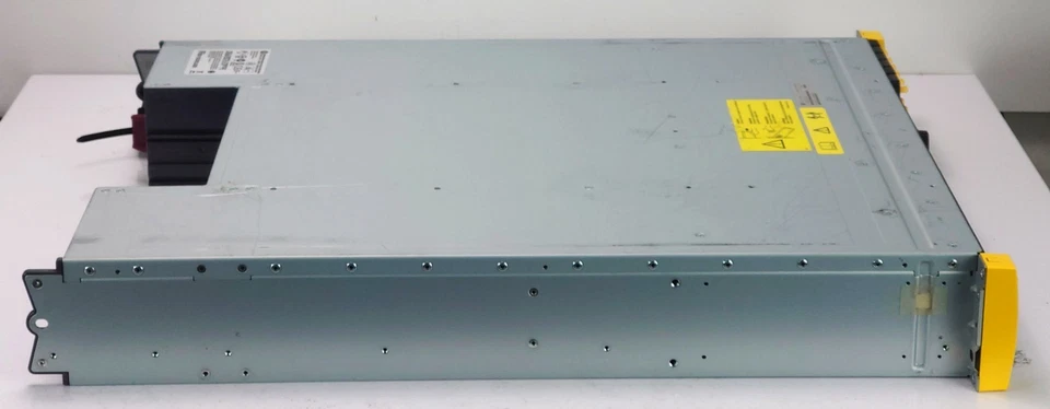 HP 3PAR StoreServ 7400 2U 24x Bay SFF 2,5'' Storage 2xPSU 6xBlanks no Controller - Bild 3 von 4