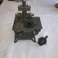Vintage Queen Miniature Cast Iron Stove With Accessories