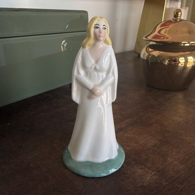 ROYAL DOULTON  GALADRIEL  Figurine HN2915 LOTR Middle Earth 1979