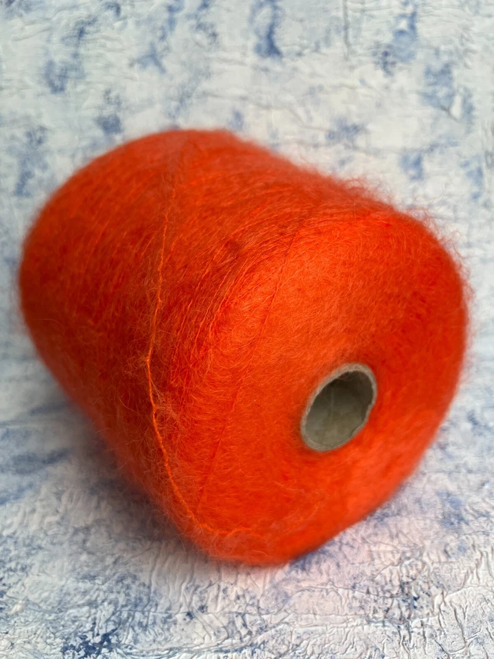81/17/2% Kid Mohair/Polyamide/Elastan yarn Color Orange, per 100g/3.52oz - Image 3 of 4