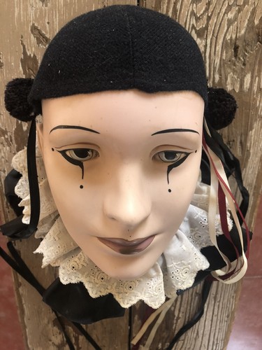 VINTAGE JESTER DOLL FACE MASK HARLEQUIN PORCELAIN BLACK WHITE GOLD RED POMPOM - Picture 2 of 12