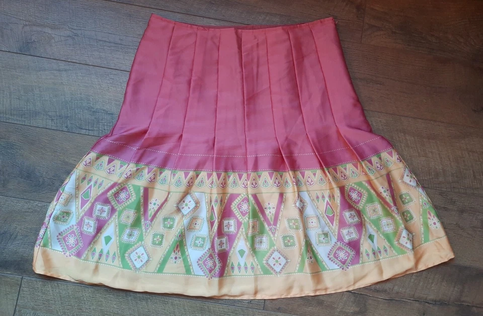 Falda plisada estilo Axcess Liz Claiborne para mujer talla 12 calce y rosa amarillo Foto 4 de 4