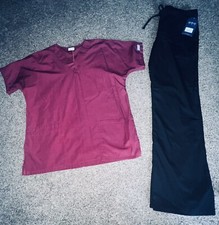 Women  s Scrub Set Size XS By Cherokee