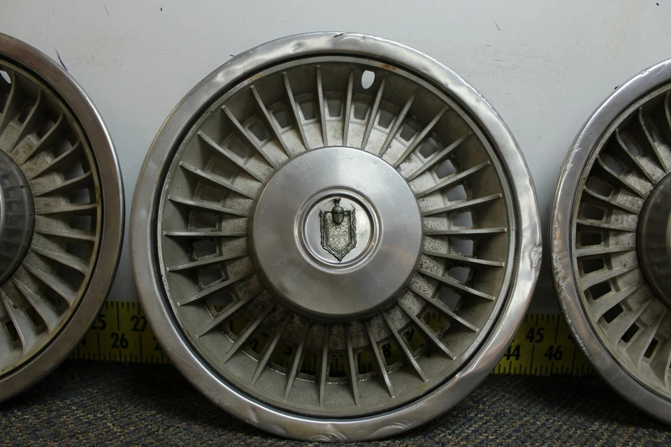 Juego de 3 tapacubos de 14" cubiertas de rueda OEM 468610 1978-80 Chevrolet Monte Carlo (2599 Foto 3 de 4