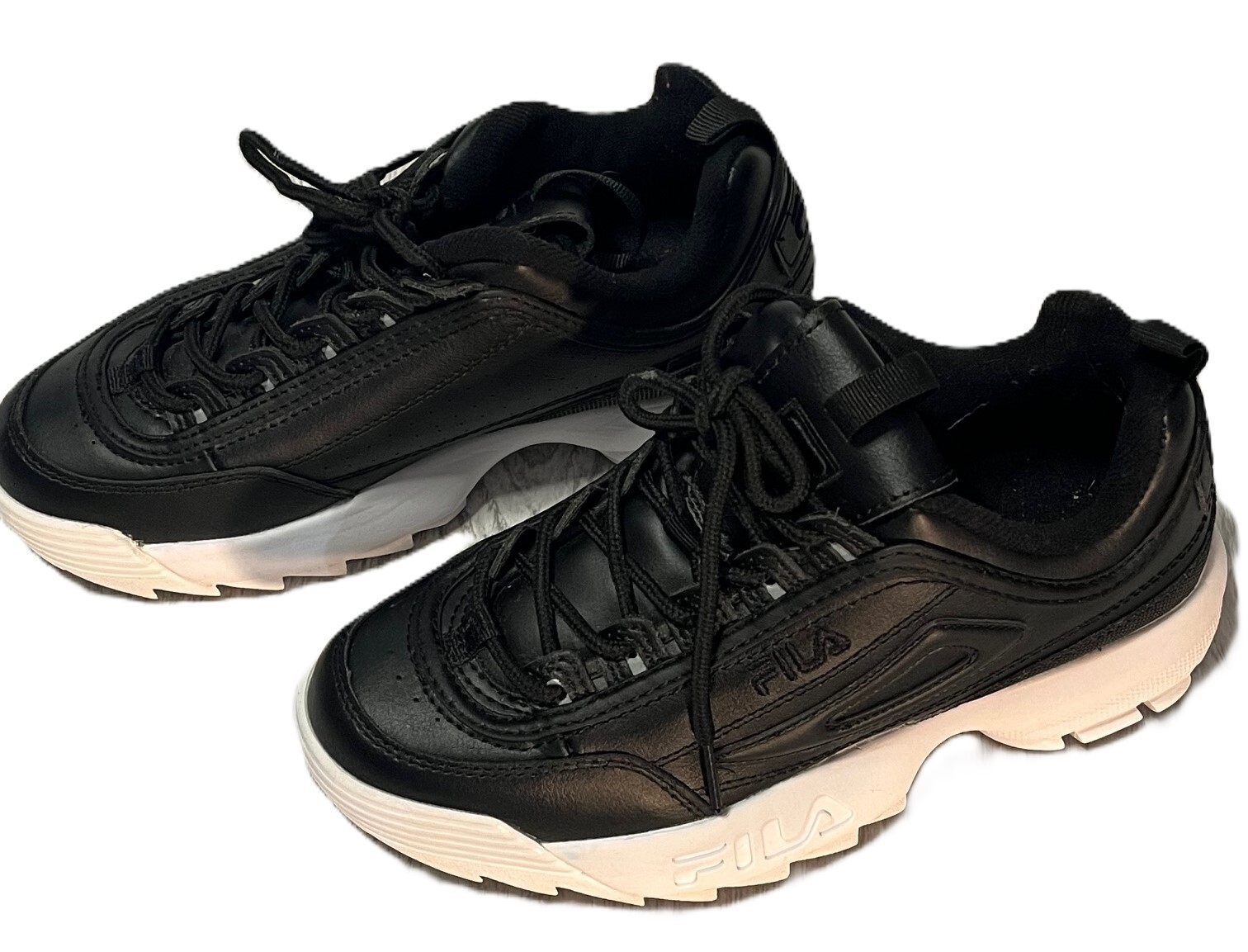 FILA Women's Shoes Size 7.5 Black White 5FM00105-013 Very Nice