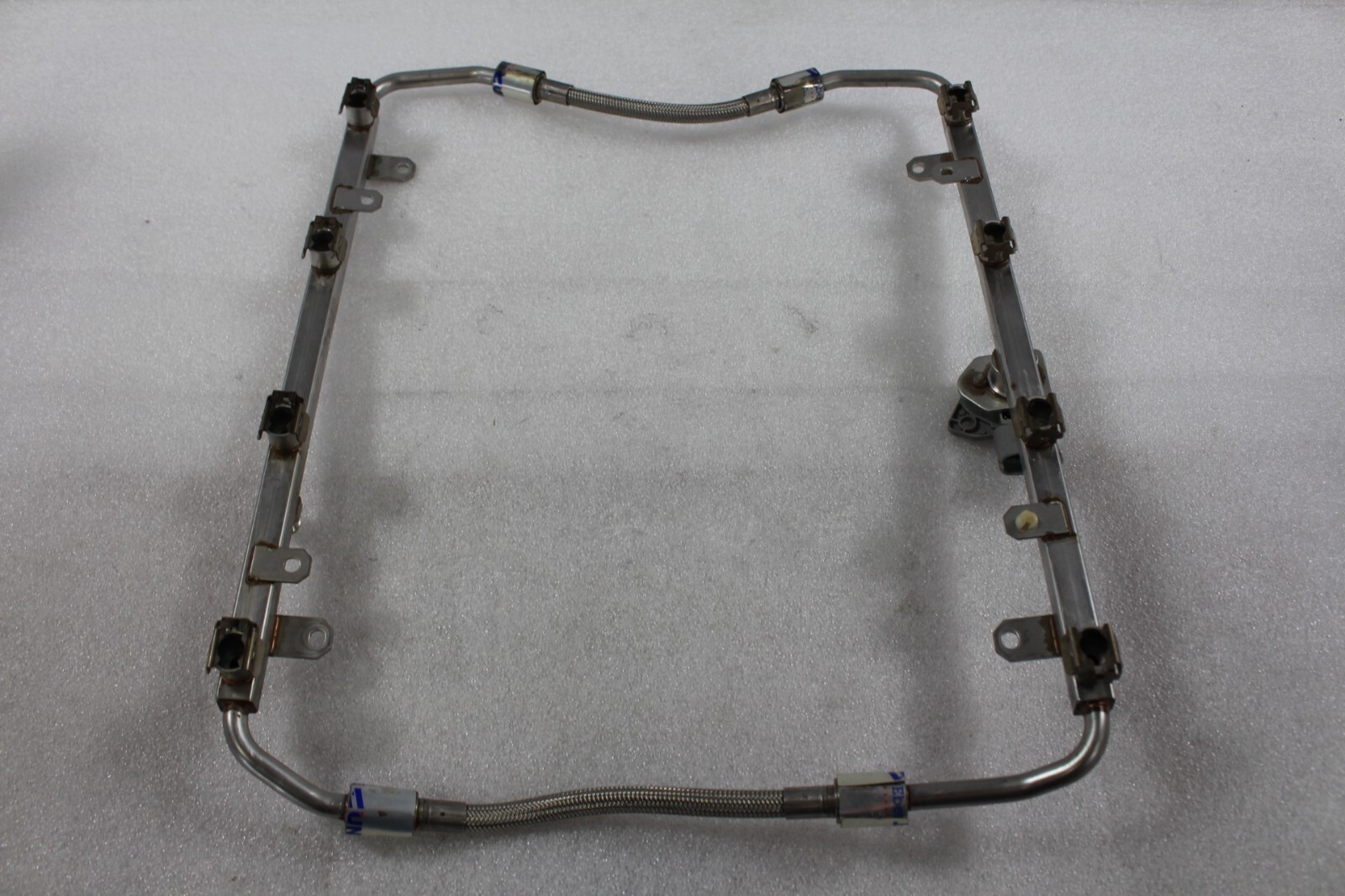 McLaren MP4-12C, Fuel Rails, Both Sides, w/o Injectors, Used